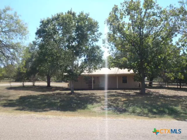 Gonzales, TX 78629,323 County Road 242