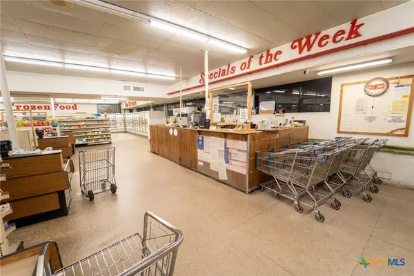 Victoria, TX 77901,1302 E Crestwood DR