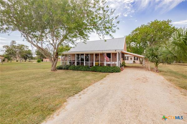 310 Bay ST,  Austwell,  TX 77950
