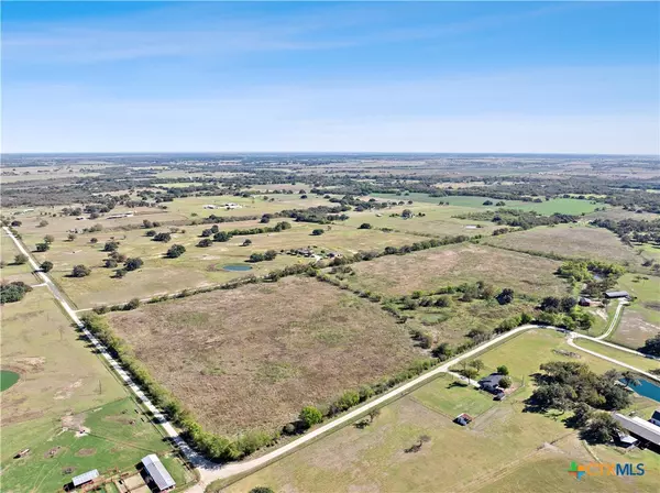 Lott, TX 76656,0 CR 470