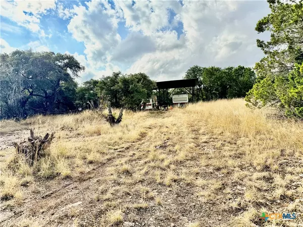 Hunt, TX 78024,580 Yellowstone LN