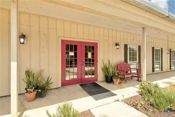 Dripping Springs, TX 78620,5916 W 290 HWY
