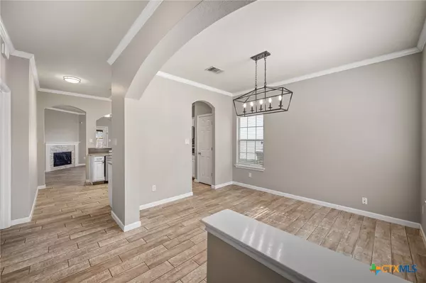 Hutto, TX 78634,202 Flinn ST