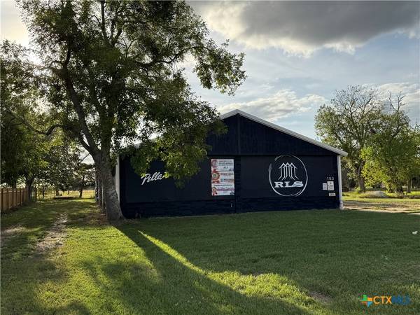 103 Apollo DR, Edna, TX 77957