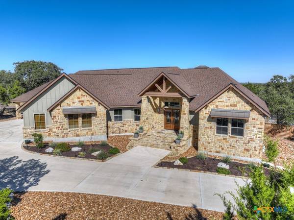 121 Winecup LN, Spring Branch, TX 78070