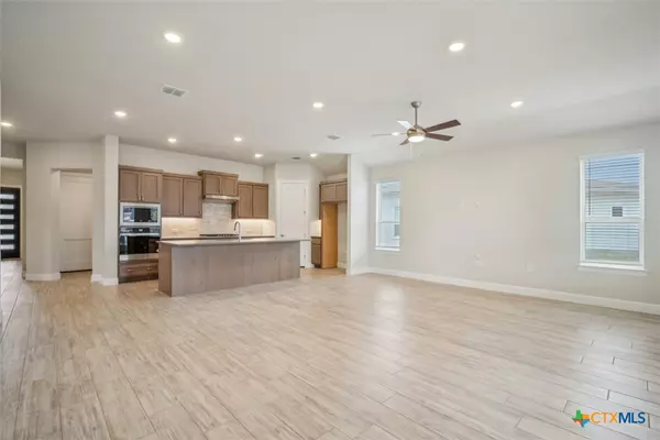 San Marcos, TX 78666,161 Waving Muhly DR