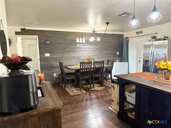 Little River-academy, TX 76554,202 N 1st ST