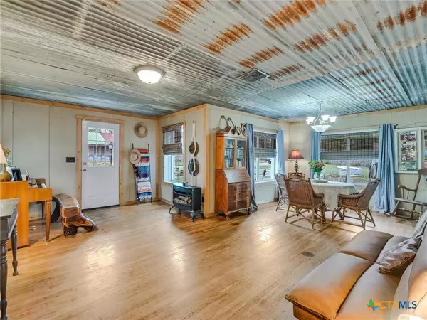 San Marcos, TX 78666,743 Centre ST