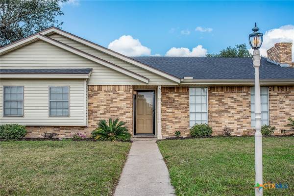 112 Lancelot ST, Victoria, TX 77904