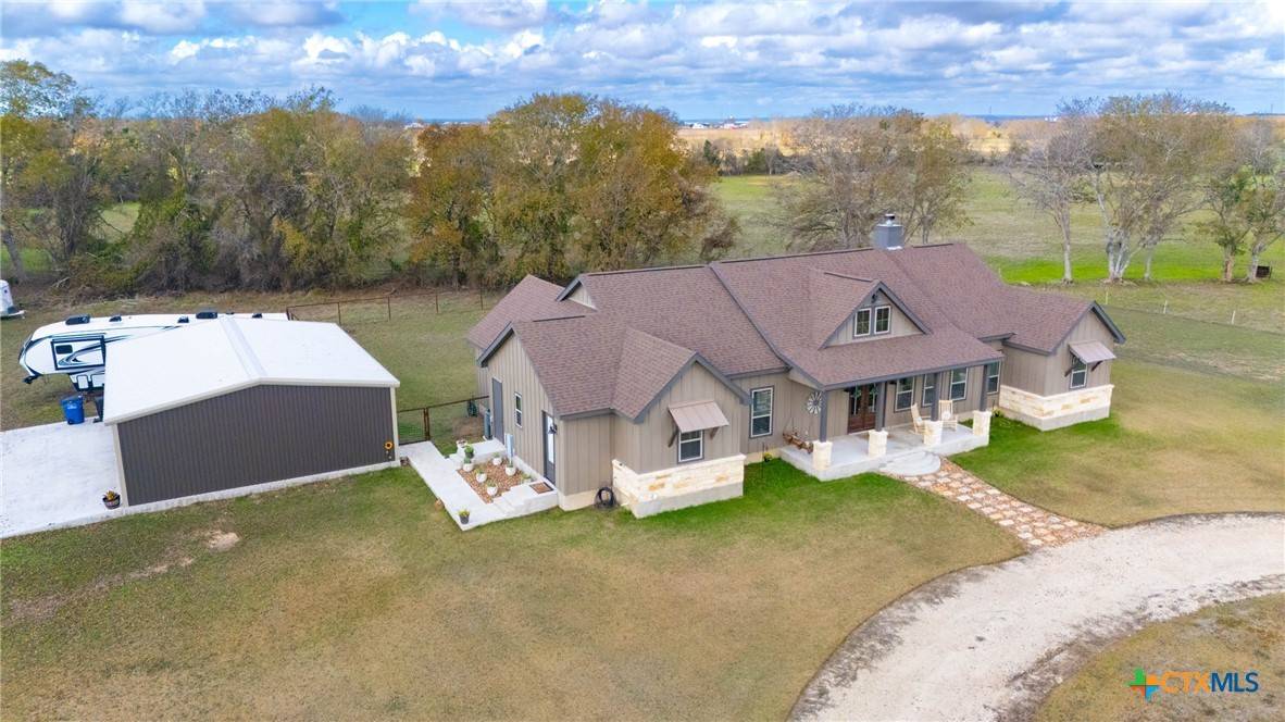 7726 Huber RD, Seguin, TX 78155