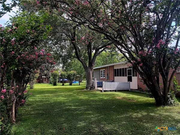 Nixon, TX 78140,500 N Texas AVE