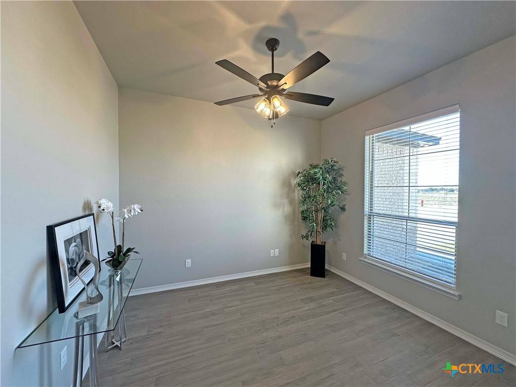 Lorena, TX 76655,139 Lasso LOOP