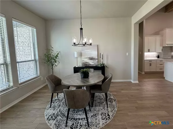 Lorena, TX 76655,203 Lasso LOOP