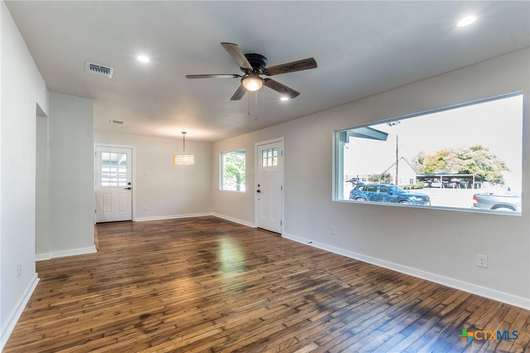 New Braunfels, TX 78130,251 W Merriweather ST