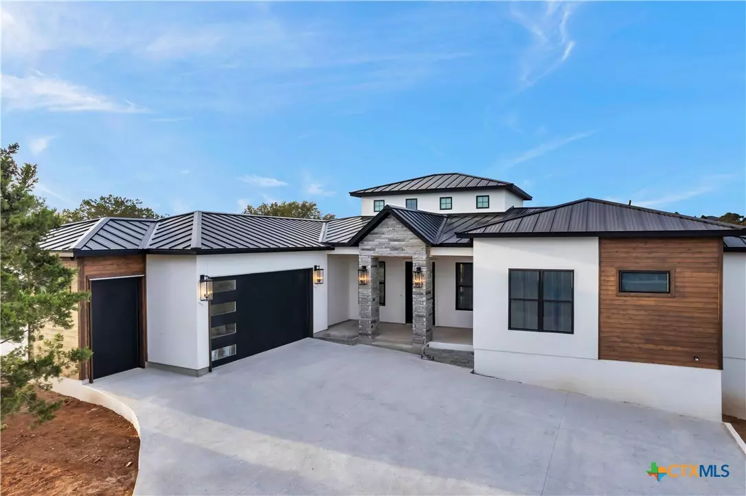 Horseshoe Bay, TX 78611,706 Silver Hill ST