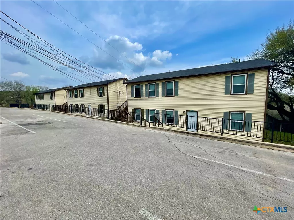 San Marcos, TX 78666,1009-1019 Advance ST