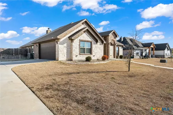 7136 Day DR, Salado, TX 76571