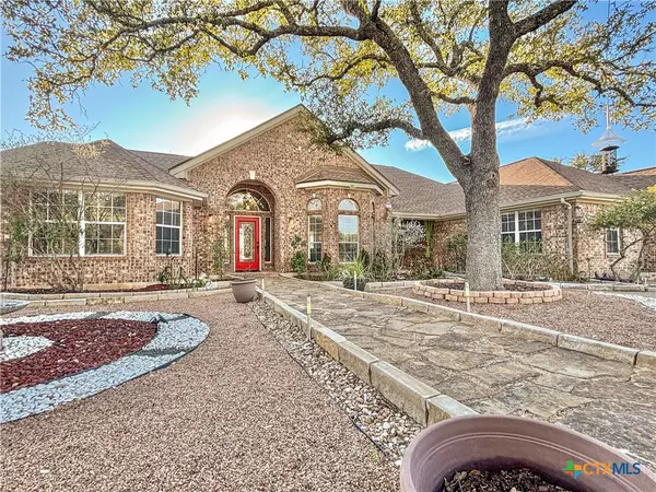 150 Summer Glen LN, New Braunfels, TX 78132