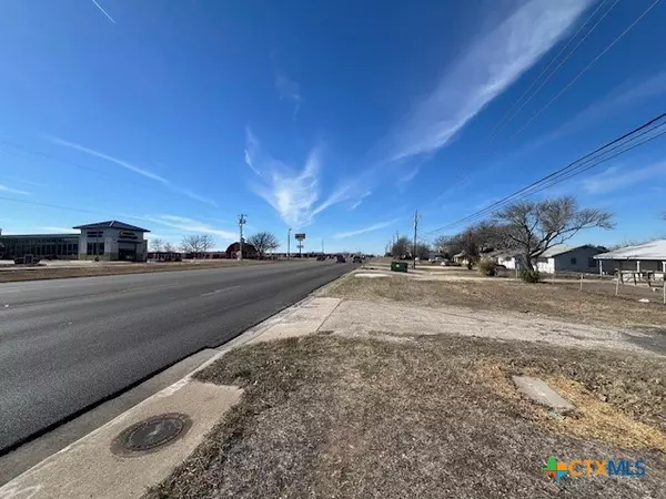 Killeen, TX 76549,1313-1319 W Stan Schlueter LOOP