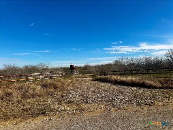 Dale, TX 78616,0000 Track RD