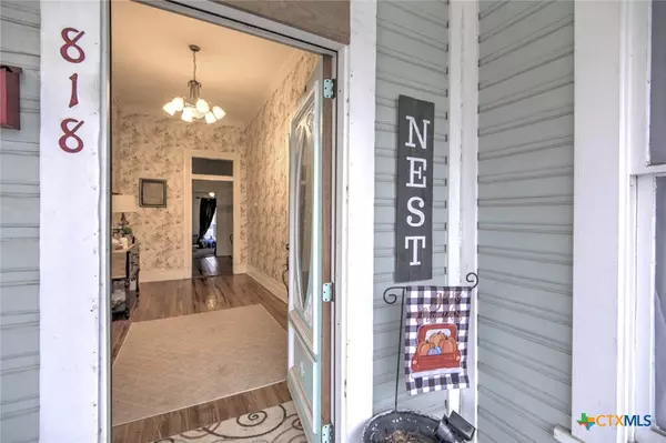 Temple, TX 76501,818 N 1st ST