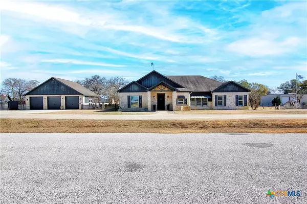 191 County Road 132bb, Hallettsville, TX 77964