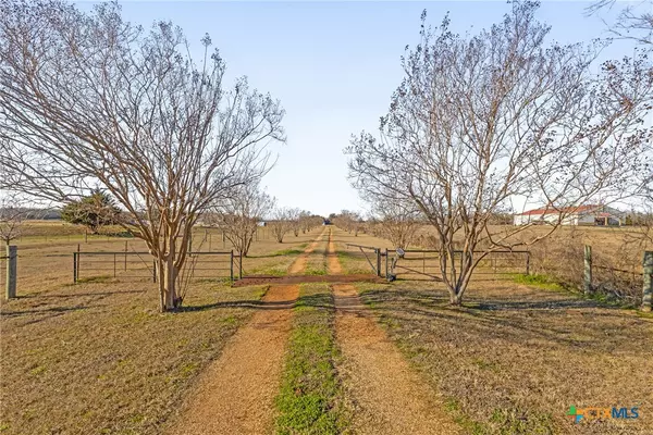Gause, TX 77857,13551 E Highway 79