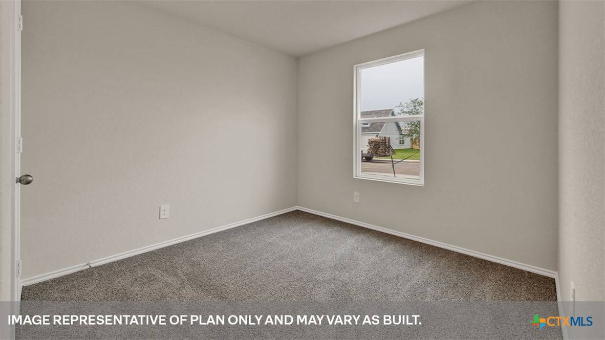 Seguin, TX 78155,906 INDIAN WAY