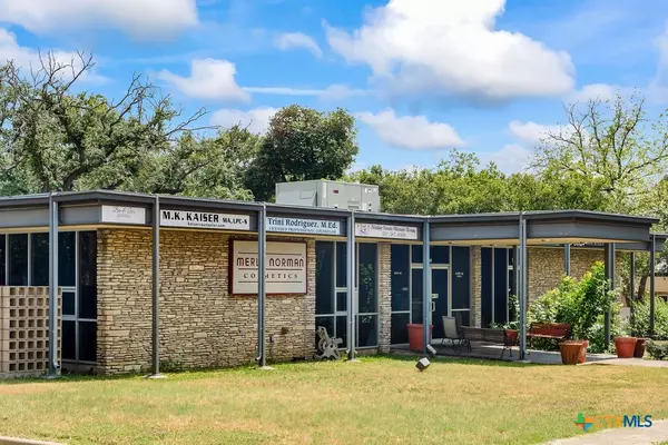 San Marcos, TX 78666,705 W Hopkins ST