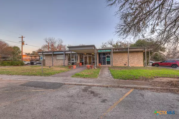 San Marcos, TX 78666,705 W Hopkins ST