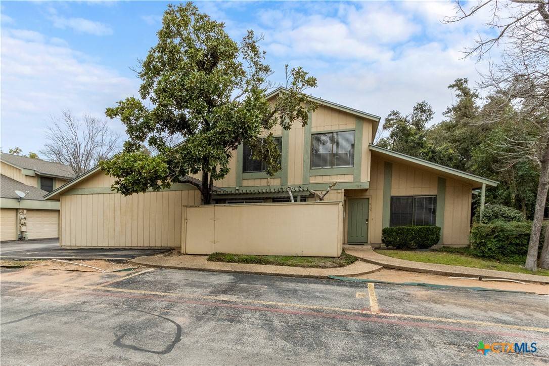 Austin, TX 78758,915 Silver Quail LN