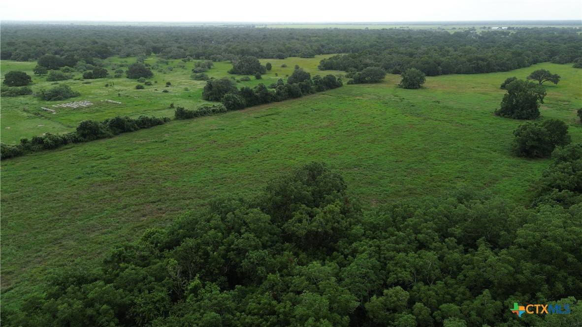 Hallettsville, TX 77964,2846 CO RD 18 Lavaca County Tx