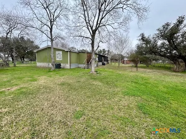 Victoria, TX 77905,103 Forest View DR