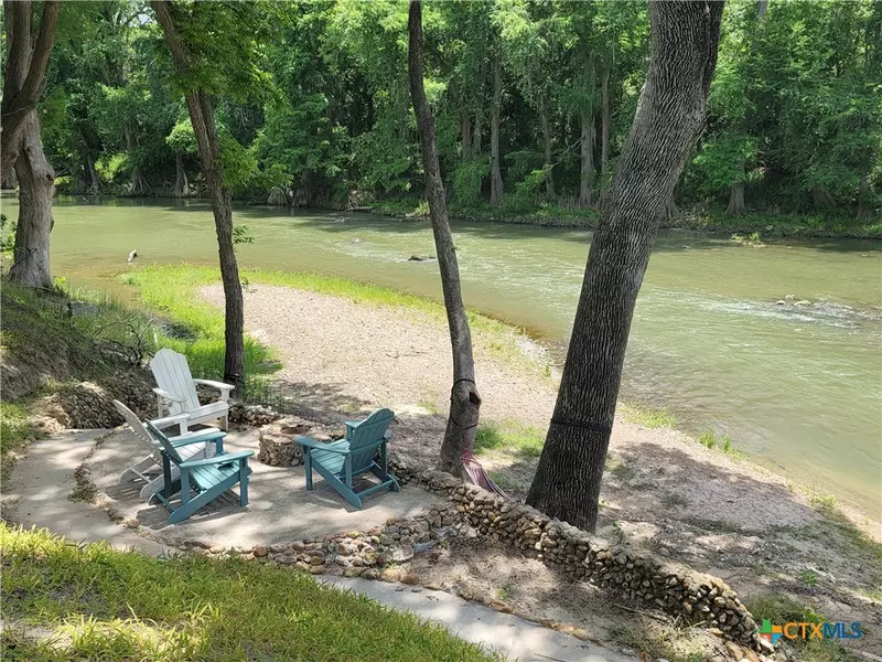 564 Cypress Valley RD, Cuero, TX 77954