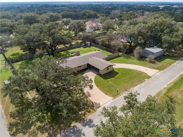 Goliad, TX 77963,613 W Oak ST