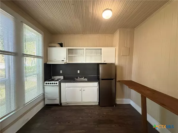 San Marcos, TX 78666,319 North ST #8