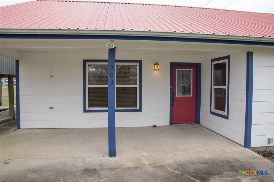 203 S Gisler ST, Austwell, TX 77950