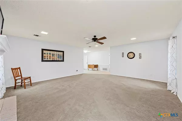 Bruceville Eddy, TX 76630,296 Valiant Wills RD