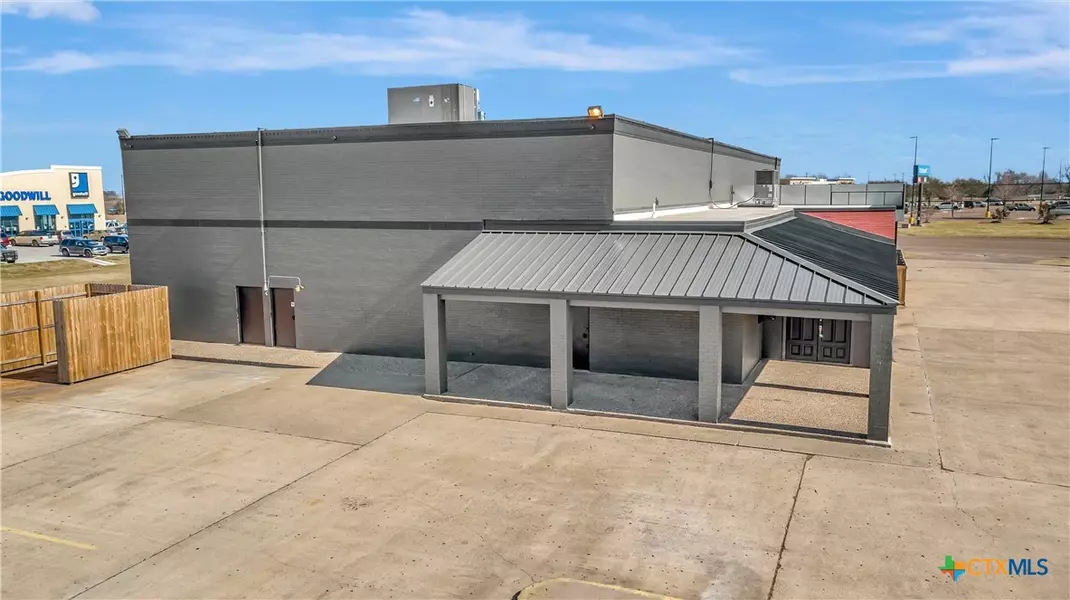 4106 Houston HWY, Victoria, TX 77901