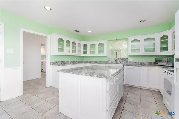 Dawson, TX 76639,500 W HWY 31