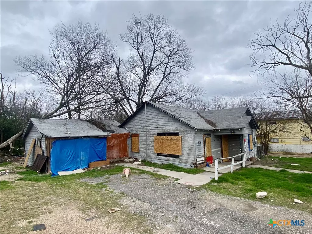 Temple, TX 76501,1006 E Adams AVE