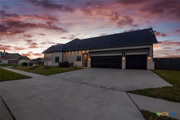 Victoria, TX 77904,102 Beacon LN