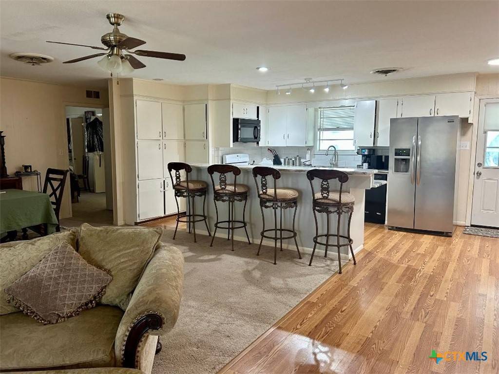 Edna, TX 77957,610 Davis ST