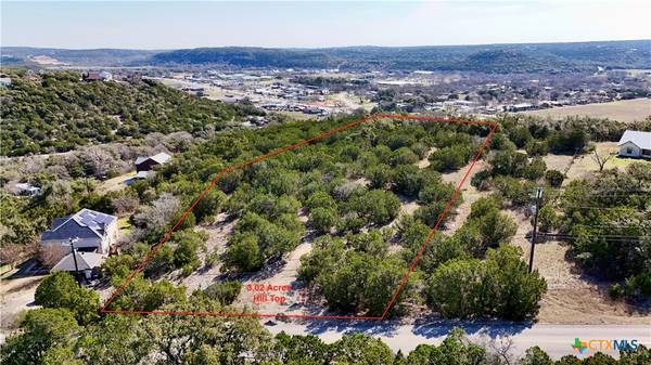 3050 Skyline DR, Canyon Lake, TX 78133