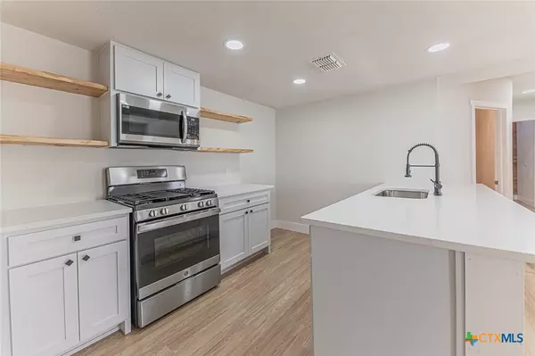 Holland, TX 76534,316 S Austin ST