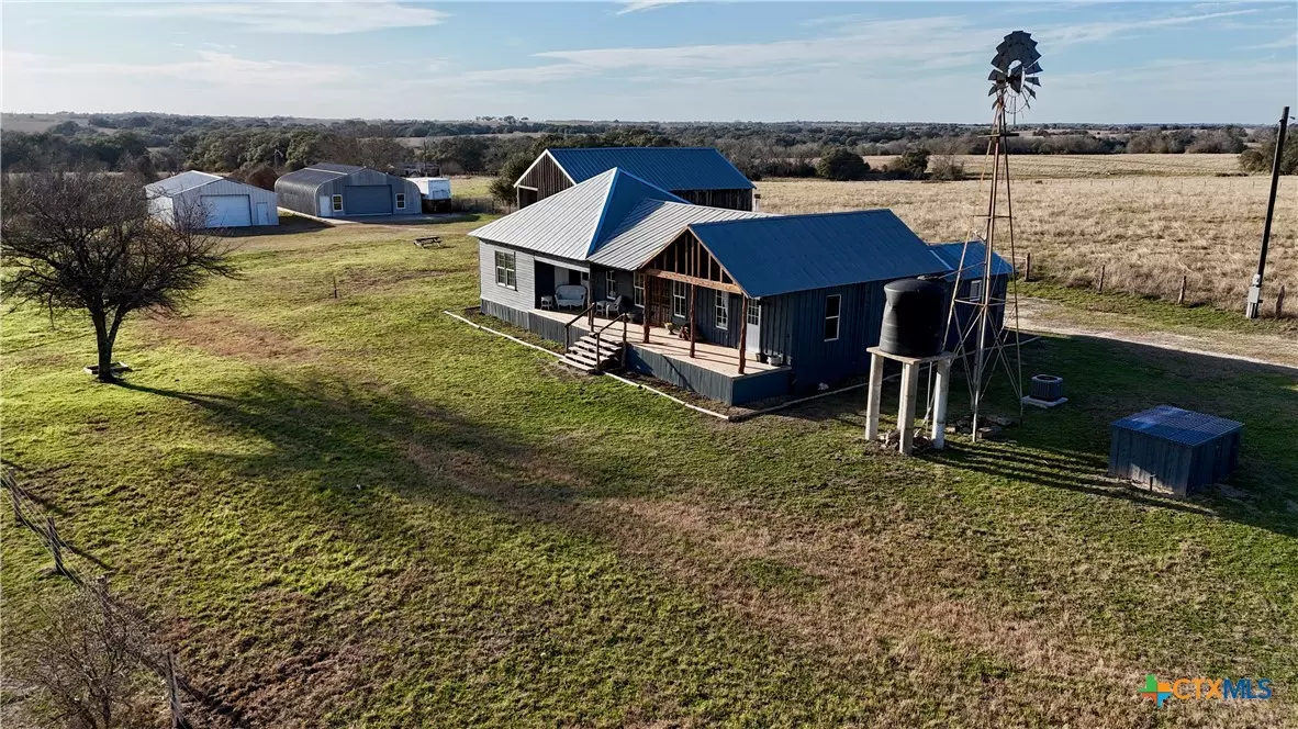 Moulton, TX 77975,4228 County Road 256