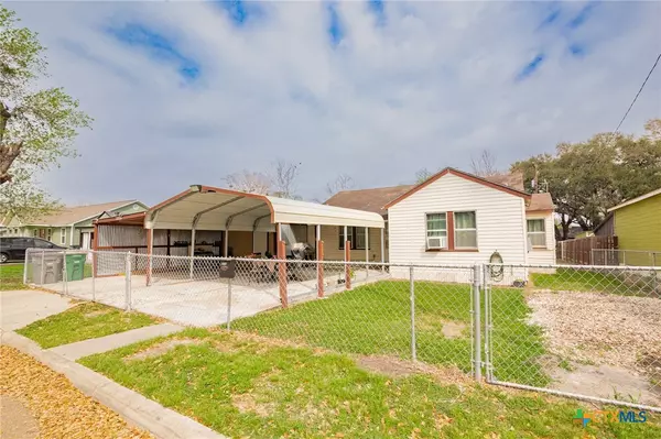 Victoria, TX 77901,2208 E Brazos ST