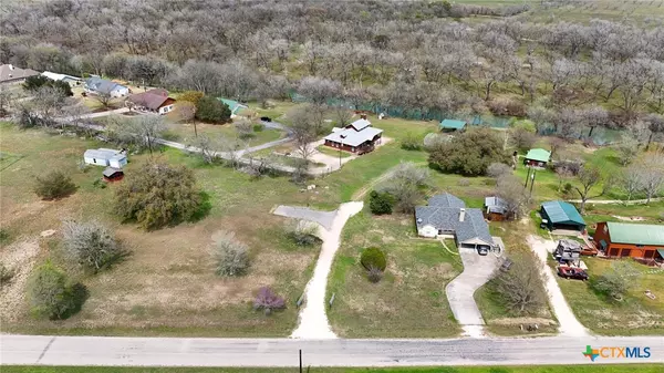 Kingsbury, TX 78638,398 Red Bird LN