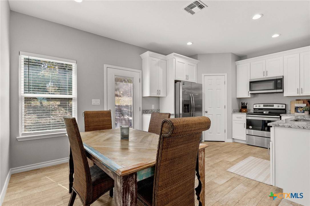 Fischer, TX 78623,595 Aspen