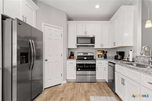 Fischer, TX 78623,595 Aspen